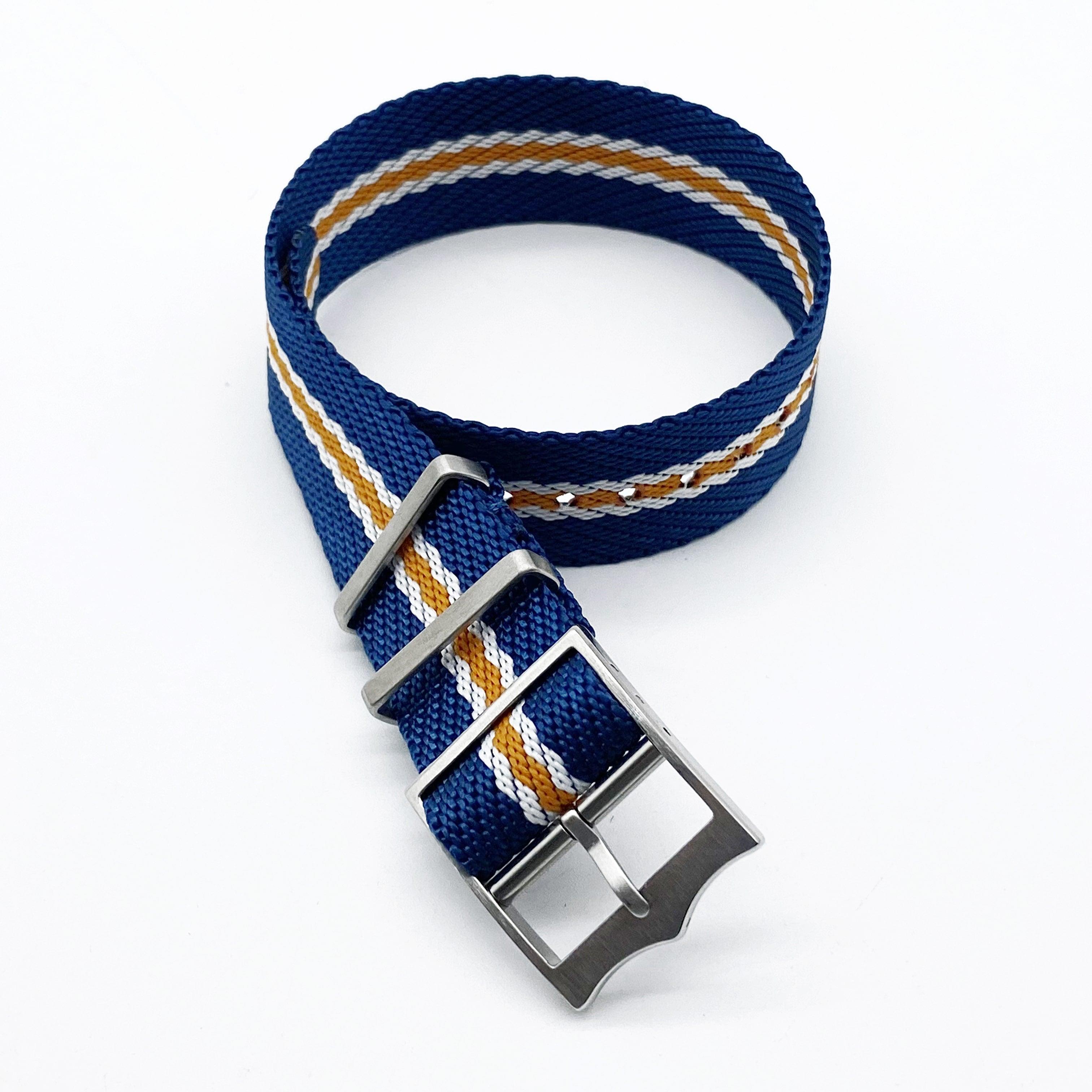 Våre nato straps løfter utseendet til enhver klokke. Fåes i 20mm og 22mm.
